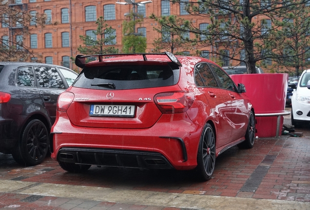 Mercedes-AMG A 45 W176 2015