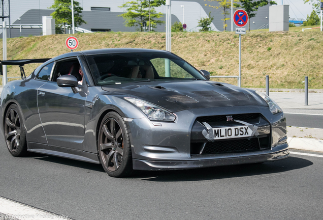 Nissan GT-R