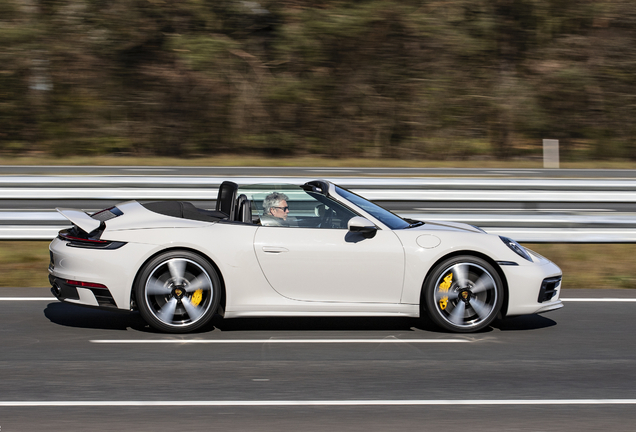 Porsche 992 Carrera 4S Cabriolet