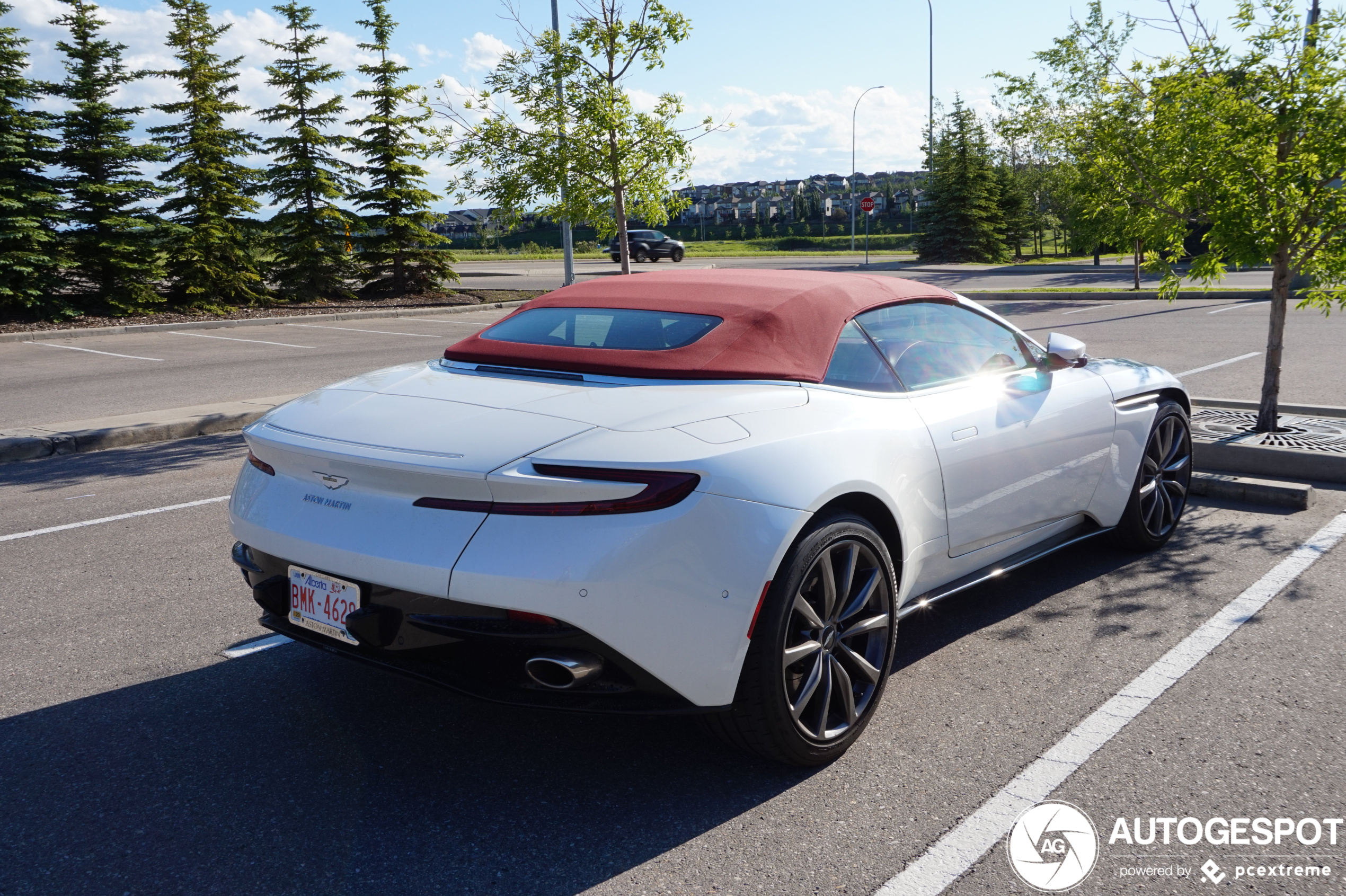 Aston Martin DB11 V8 Volante