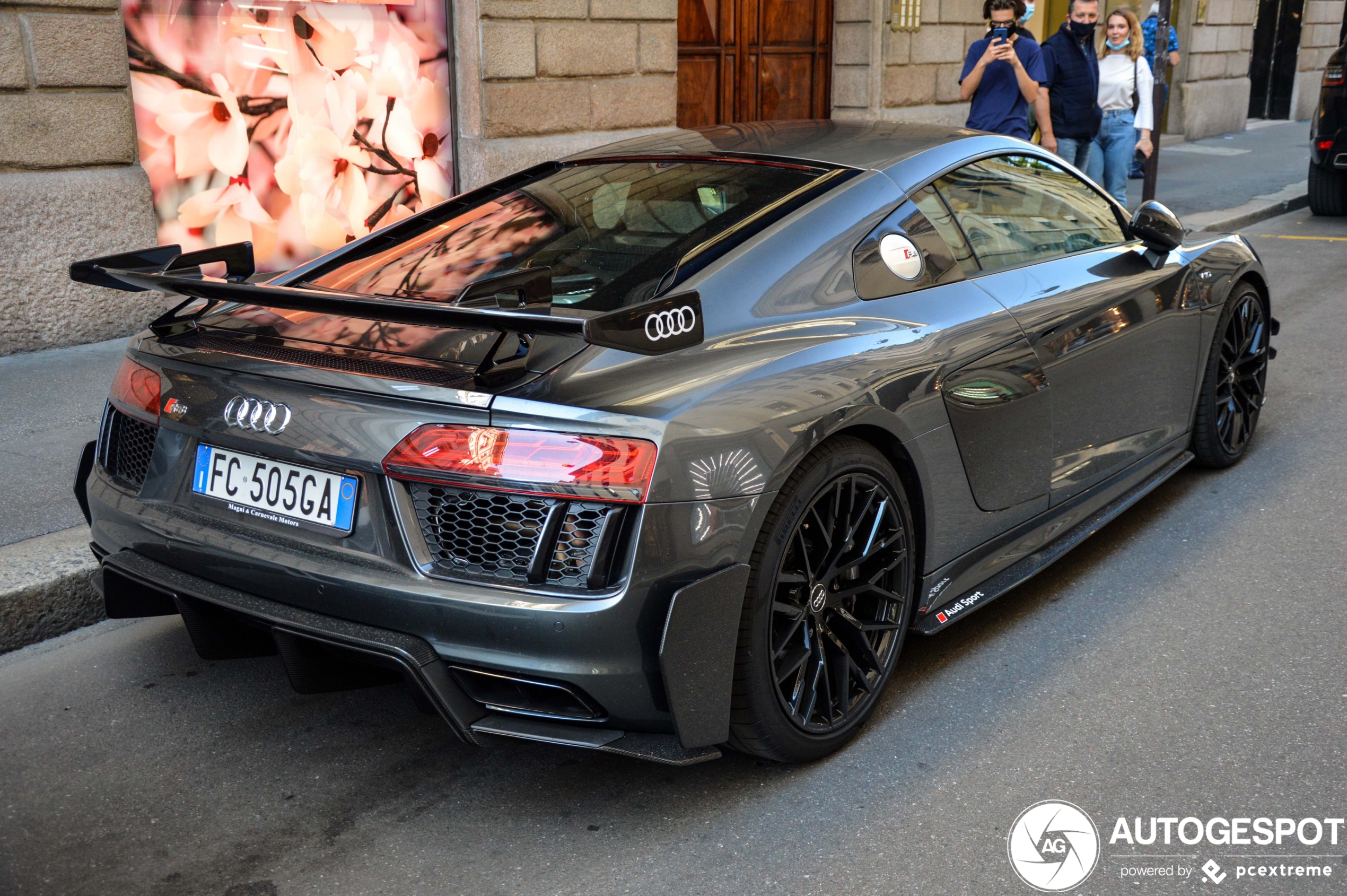 Audi R8 V10 Plus 2015