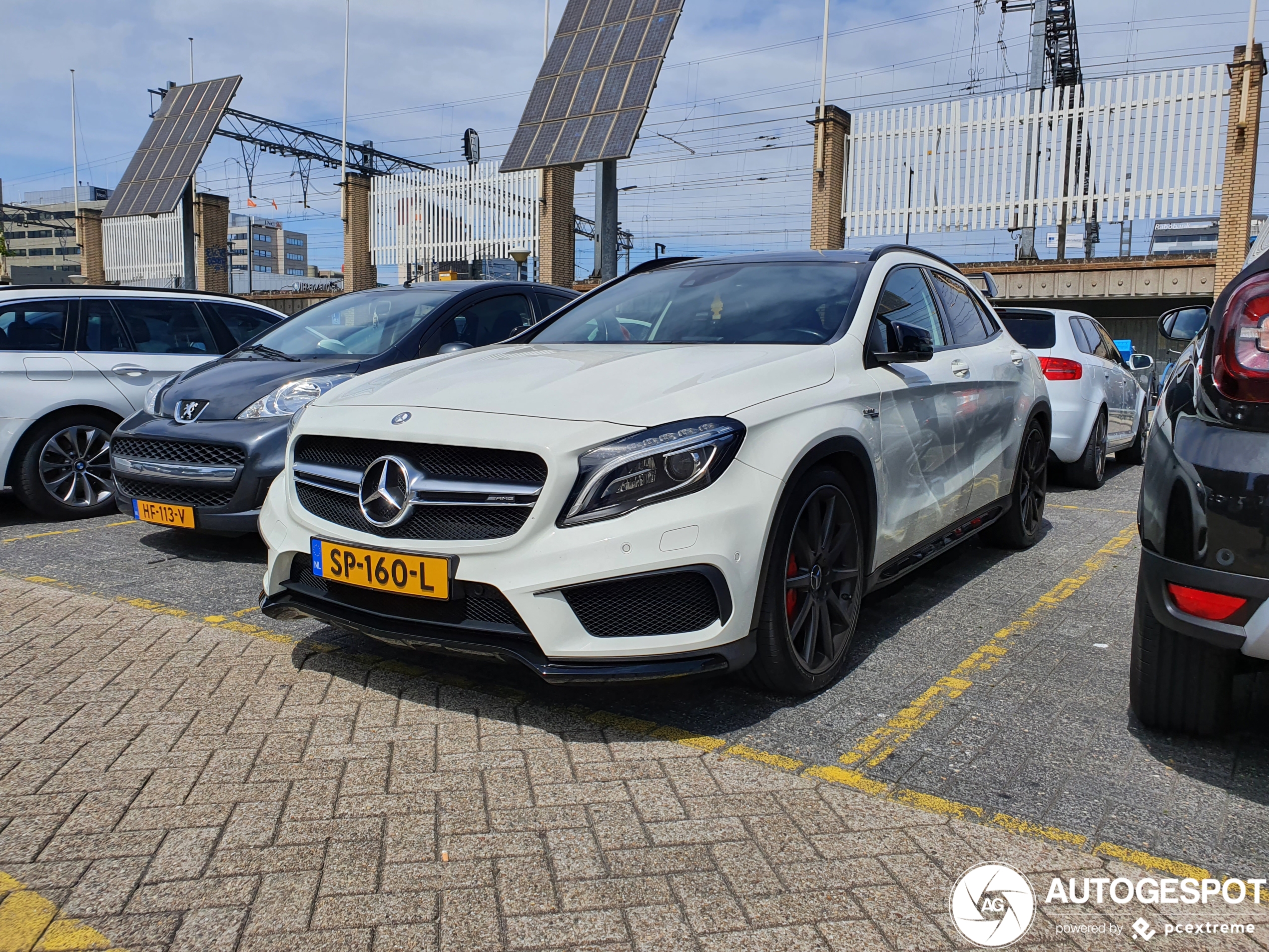 Mercedes-Benz GLA 45 AMG X156