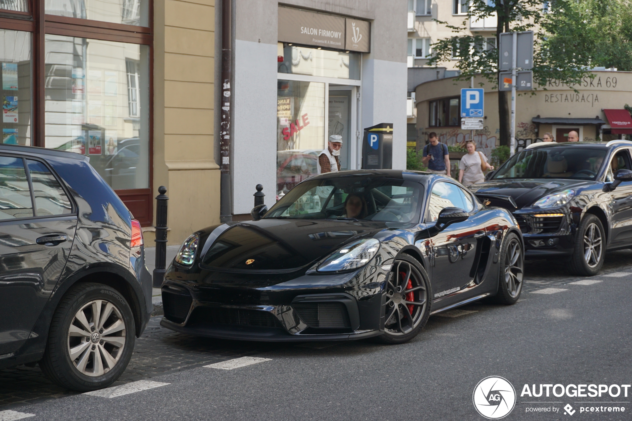 Porsche 718 Cayman GT4