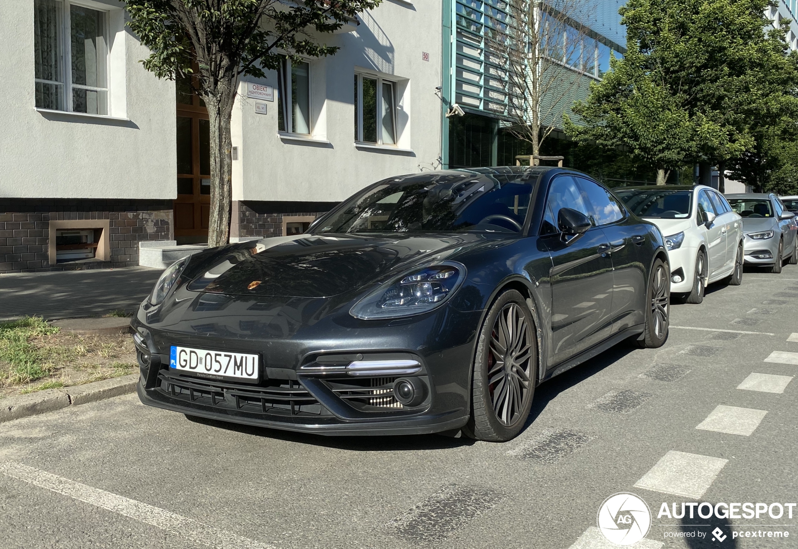 Porsche 971 Panamera Turbo