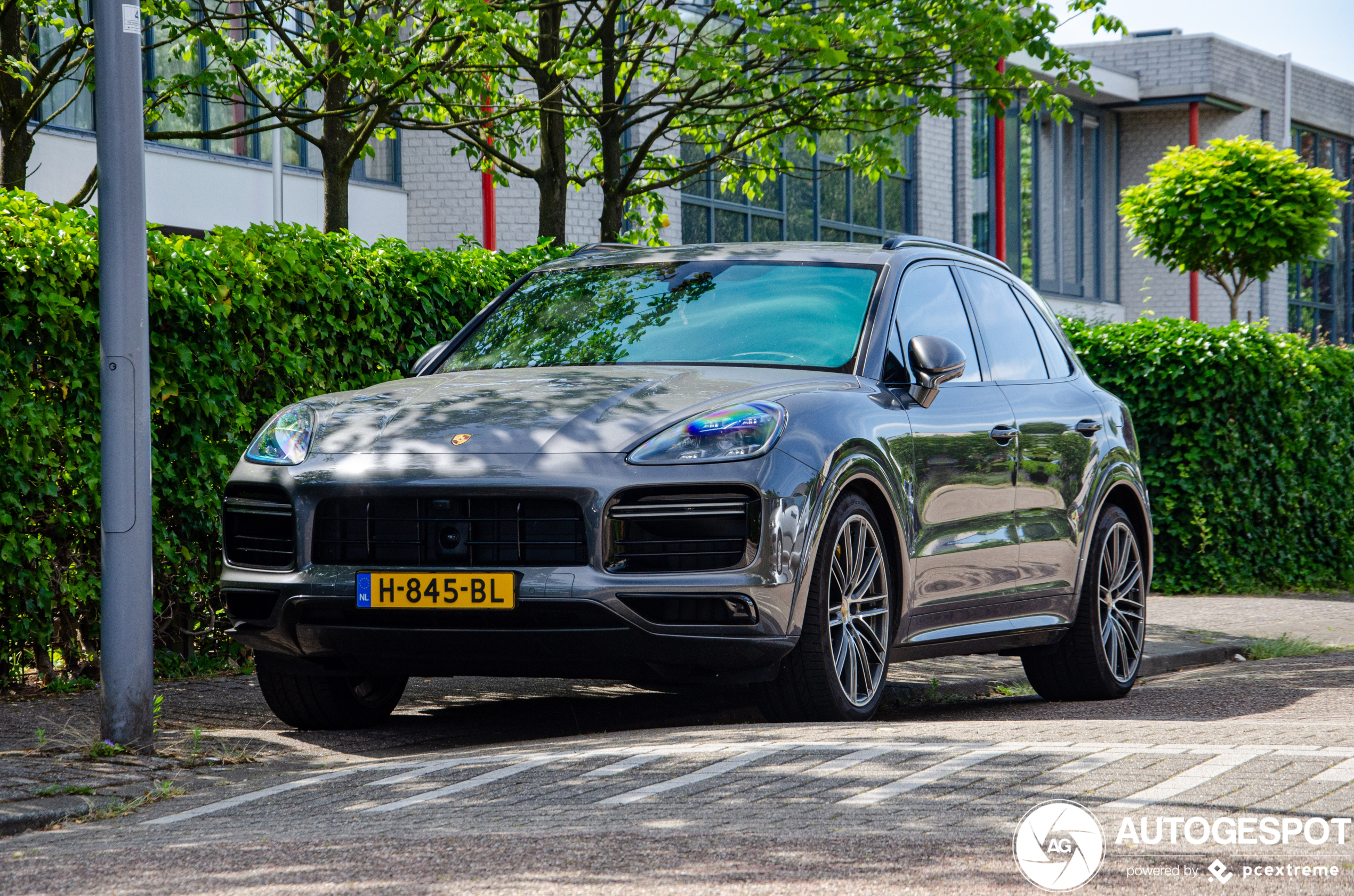 Porsche Cayenne Turbo S E-Hybrid