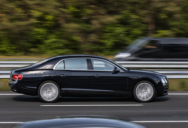 Bentley Flying Spur V8