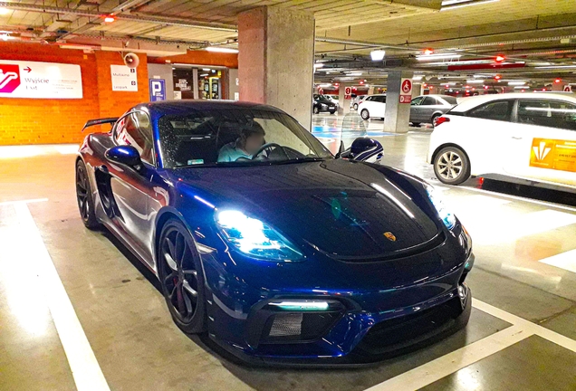 Porsche 718 Cayman GT4