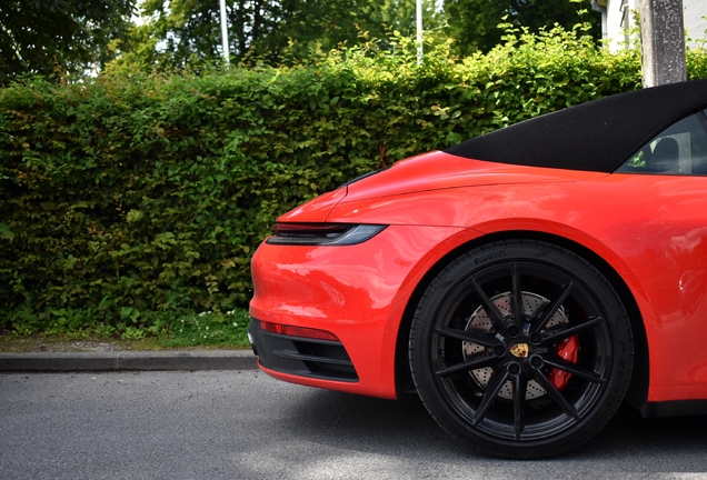 Porsche 992 Carrera 4S Cabriolet