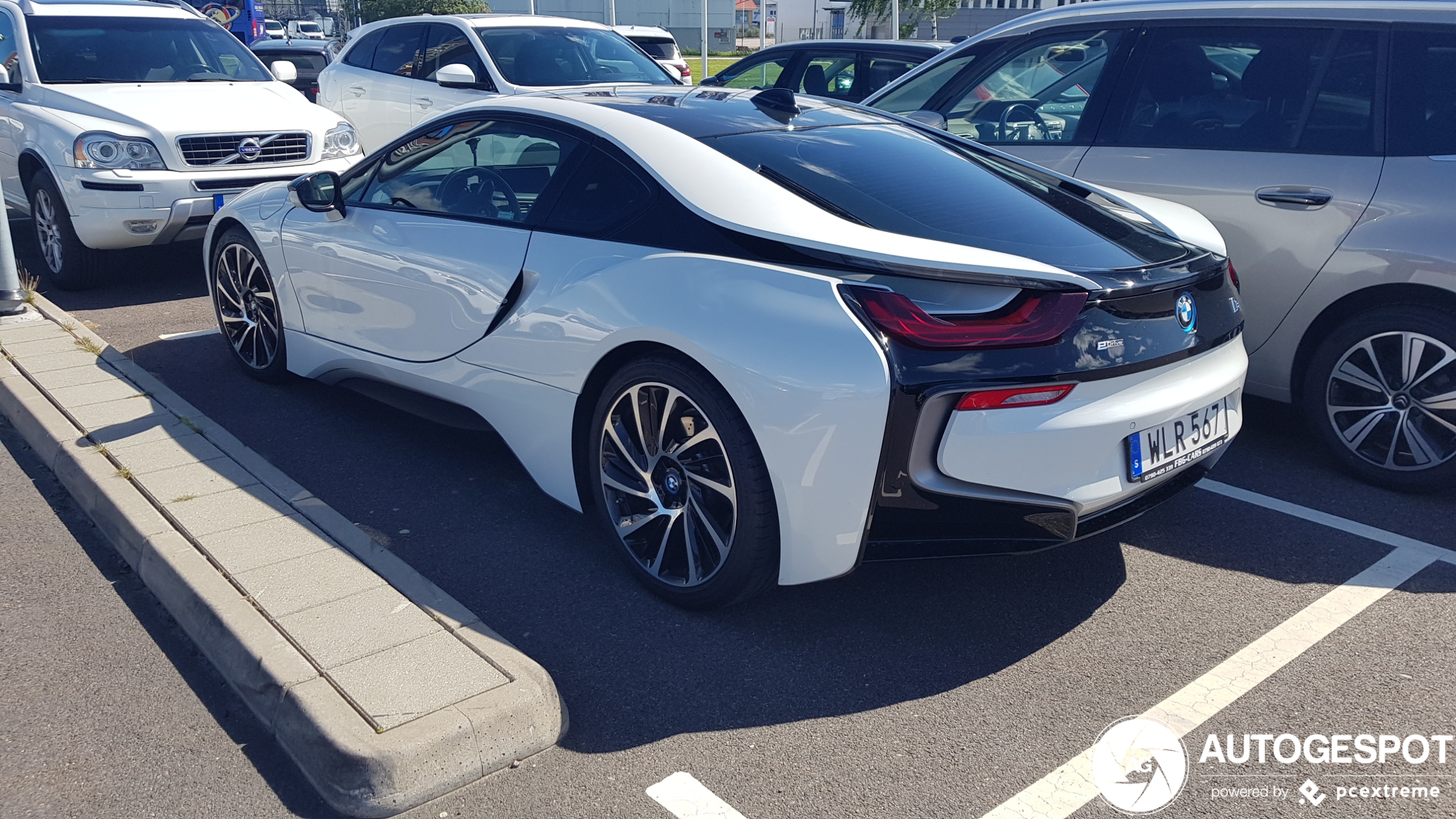 BMW i8