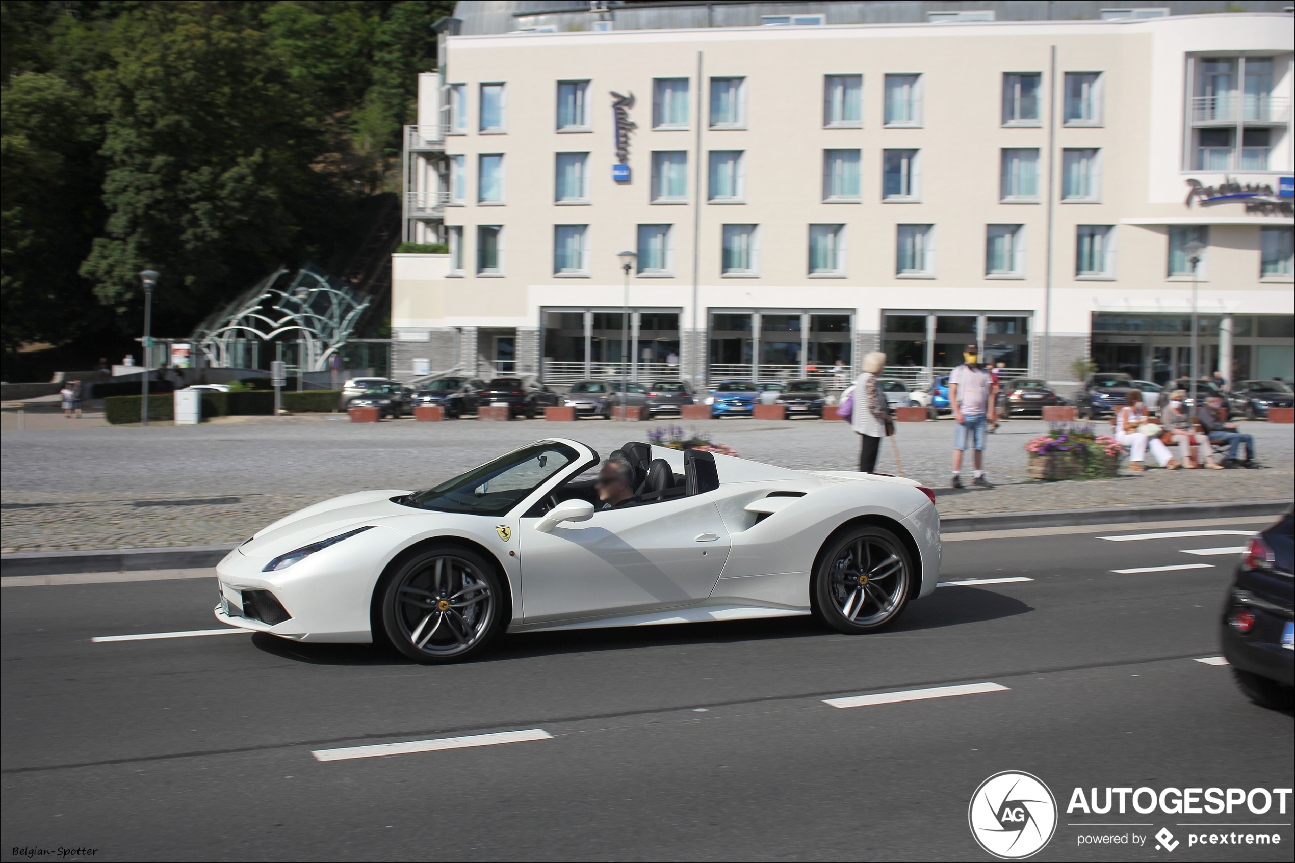 Ferrari 488 Spider