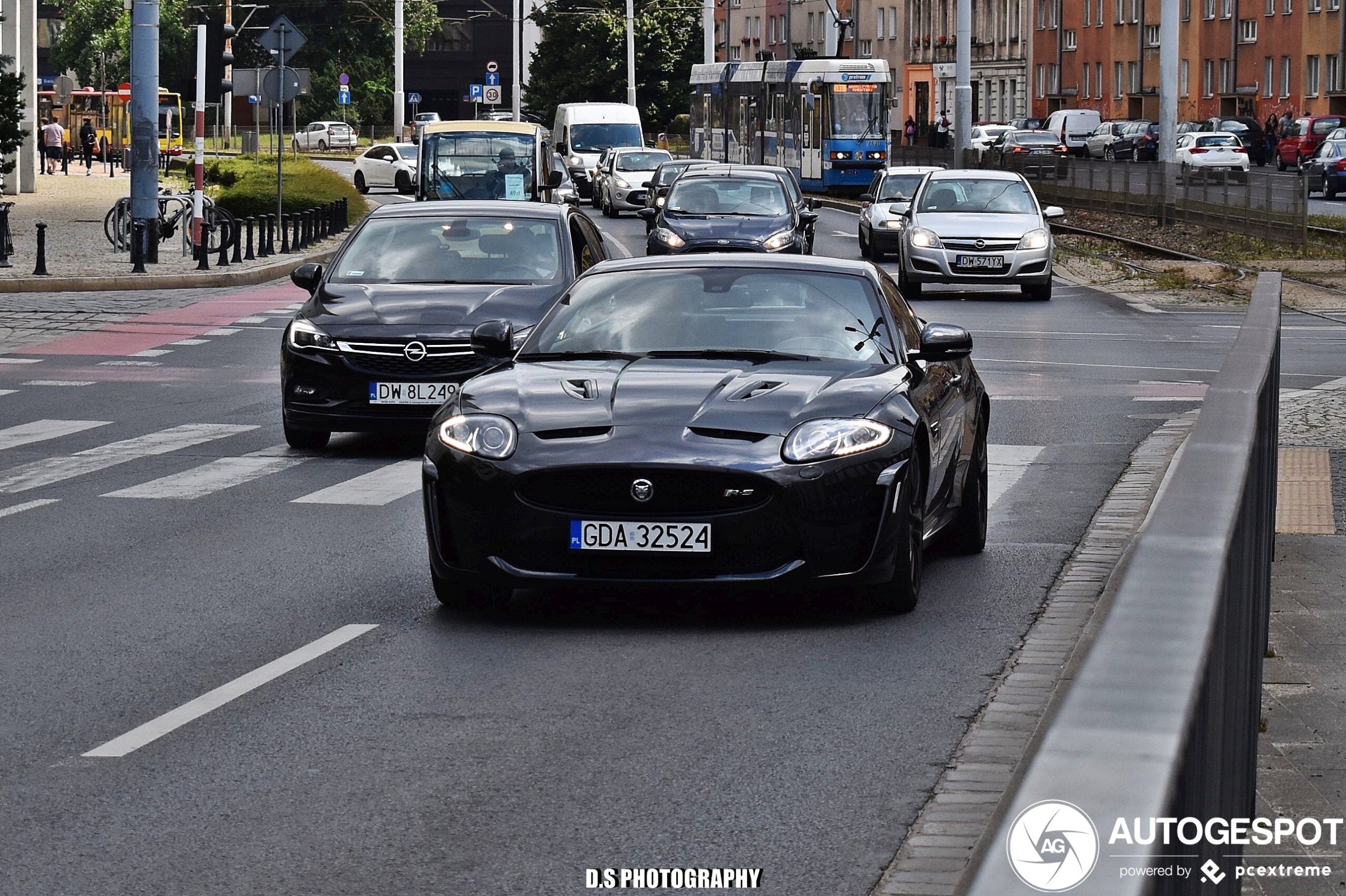 Jaguar XKR-S 2012