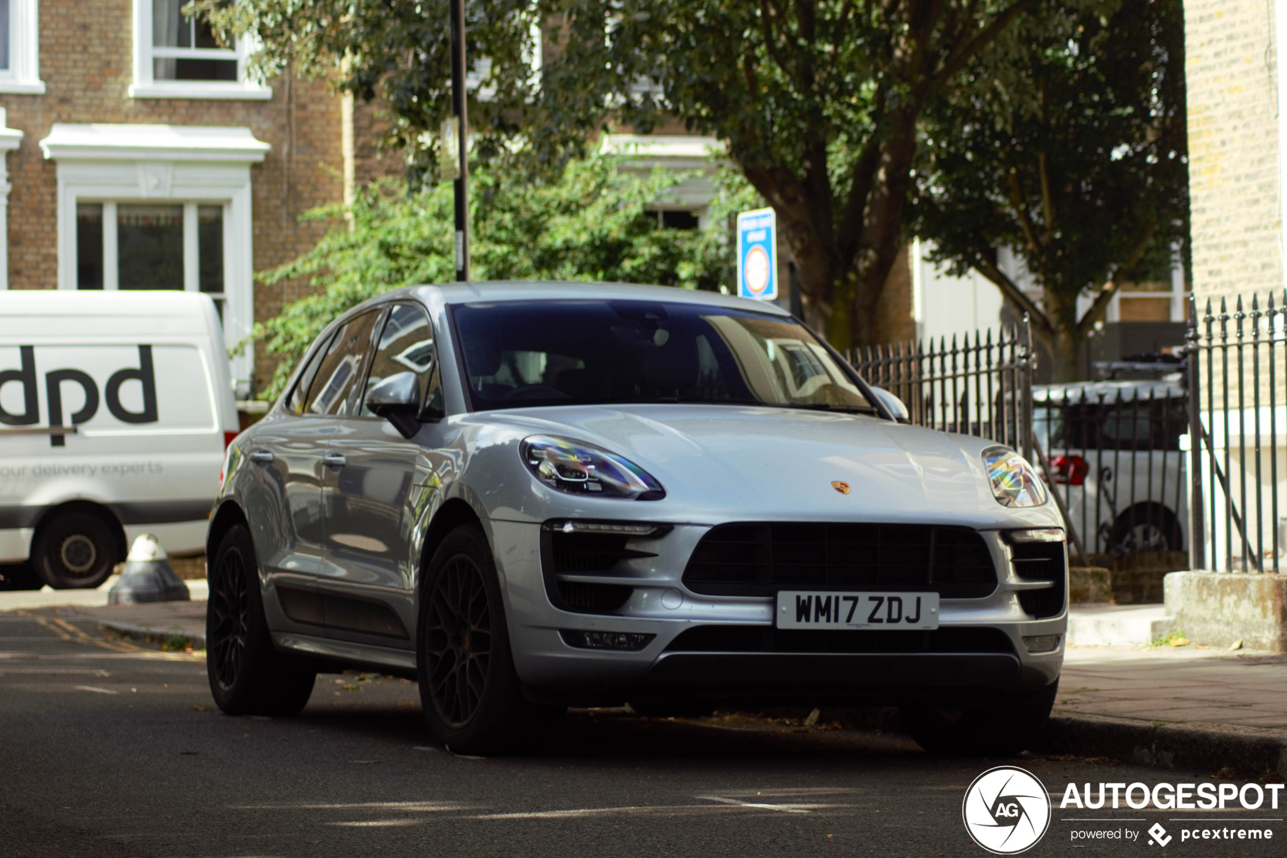 Porsche 95B Macan GTS