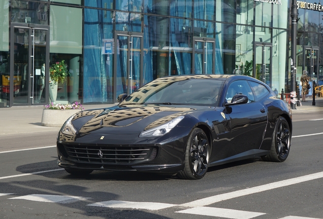 Ferrari GTC4Lusso T