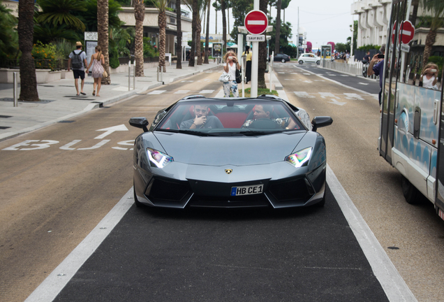 Lamborghini Aventador LP700-4 Roadster