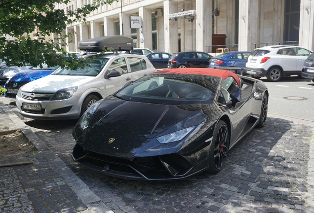 Lamborghini Huracán LP640-4 Performante Spyder