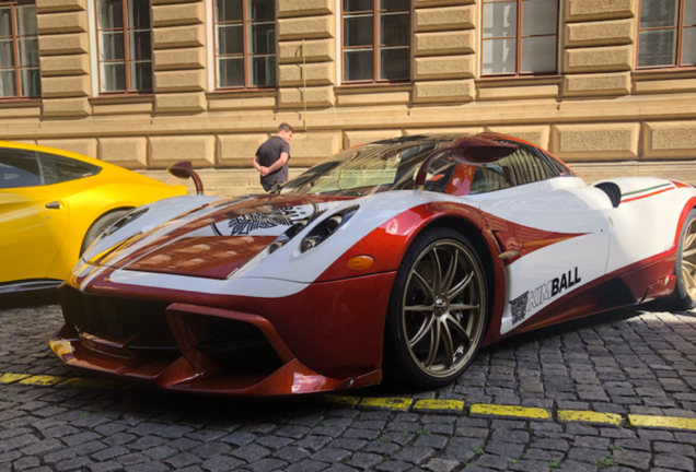 Pagani Huayra Lampo