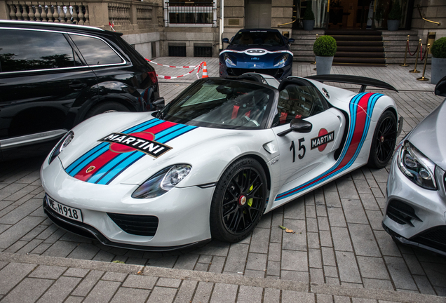 Porsche 918 Spyder Weissach Package