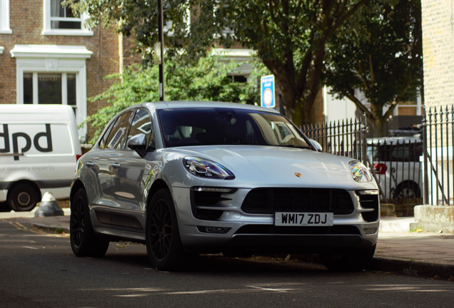 Porsche 95B Macan GTS