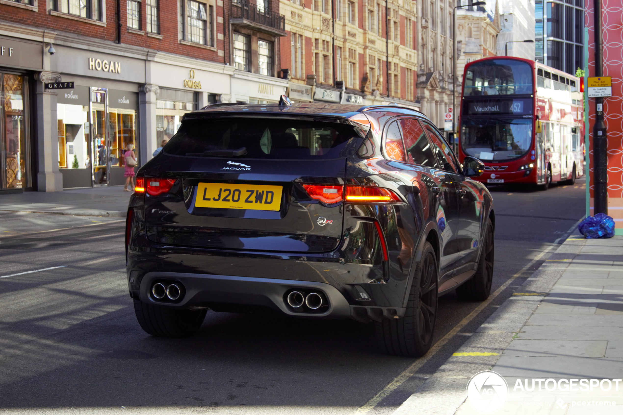 Jaguar F-PACE SVR