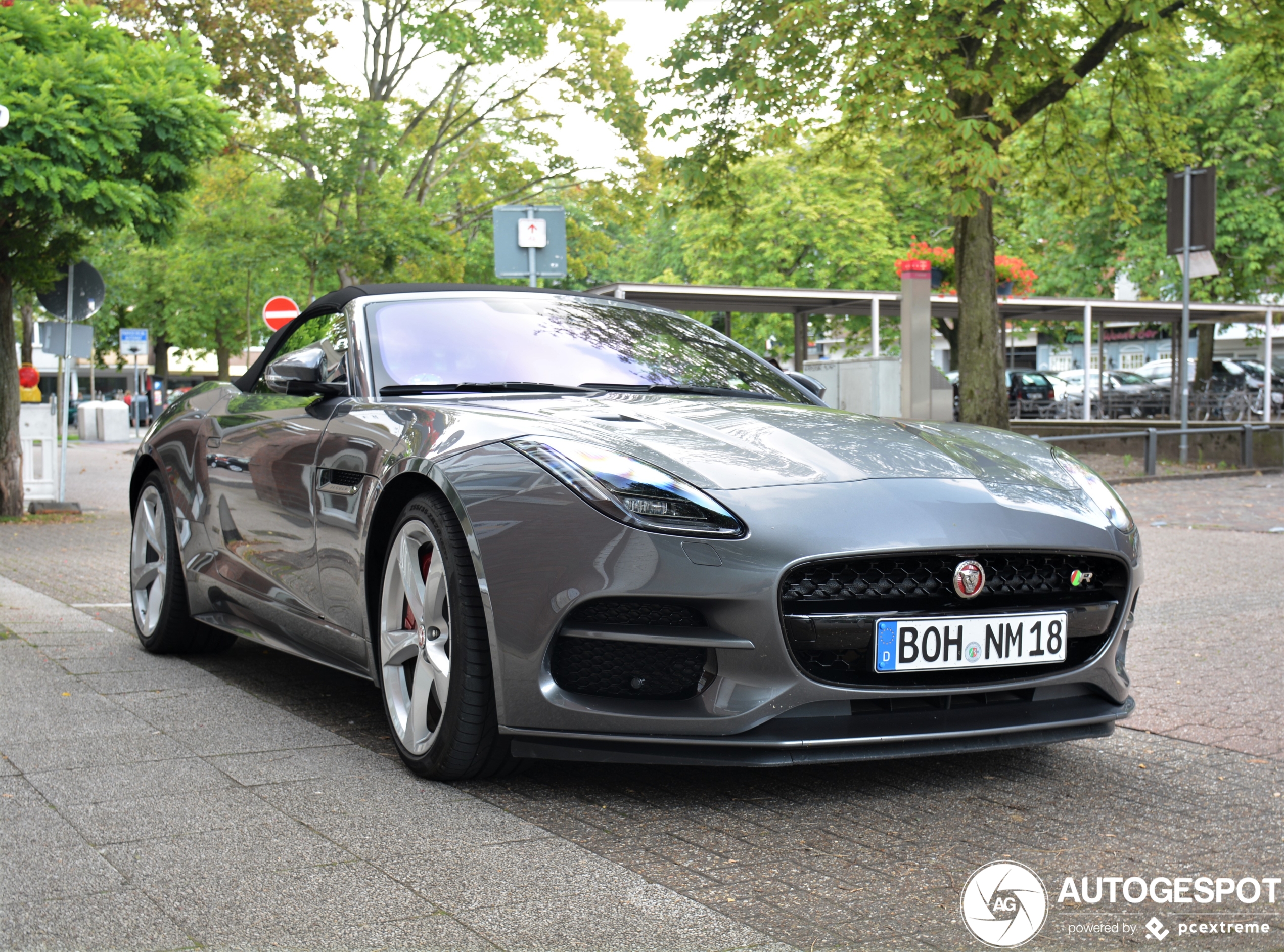 Jaguar F-TYPE R Convertible 2017