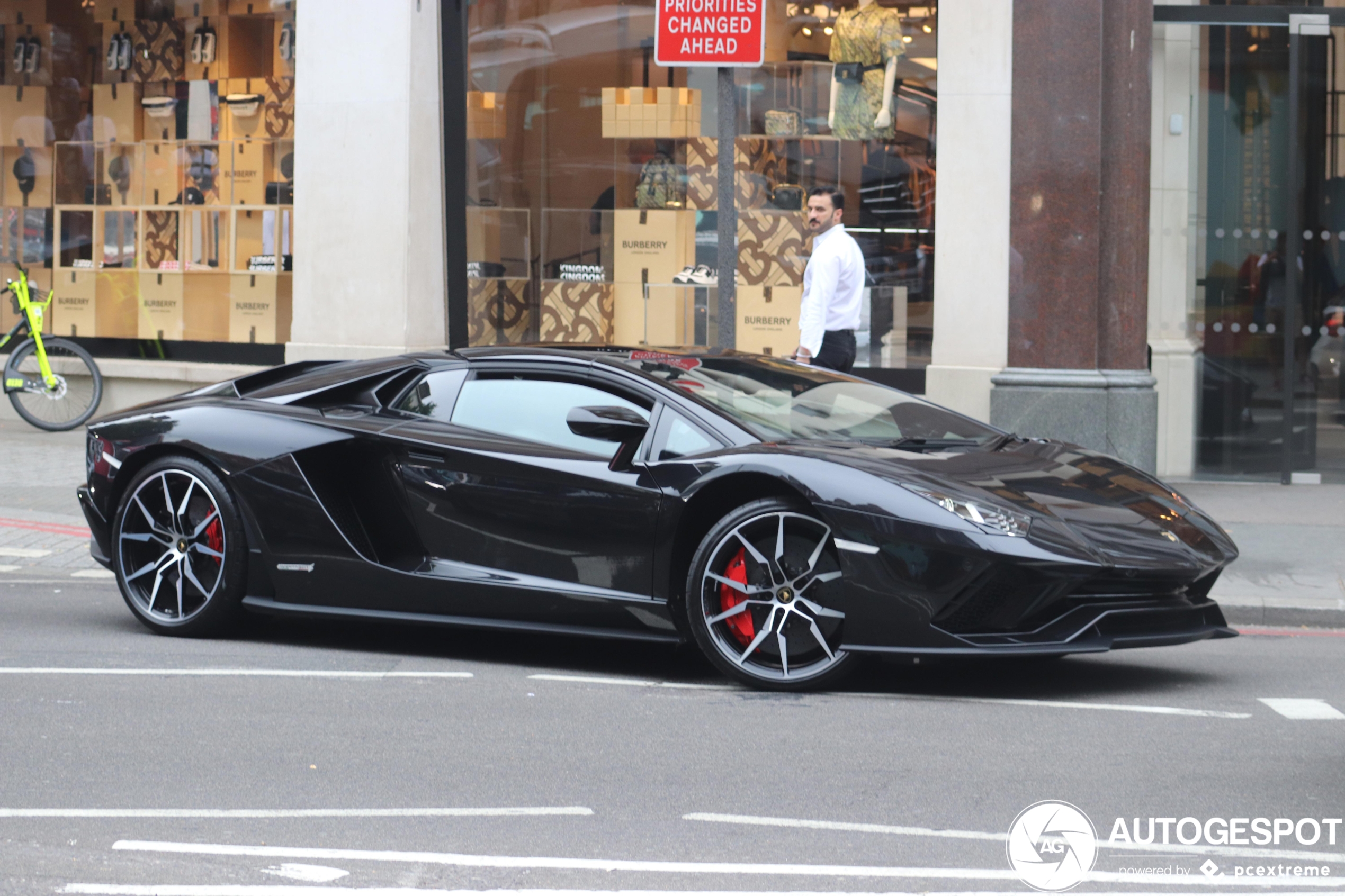 Lamborghini Aventador S LP740-4 Roadster