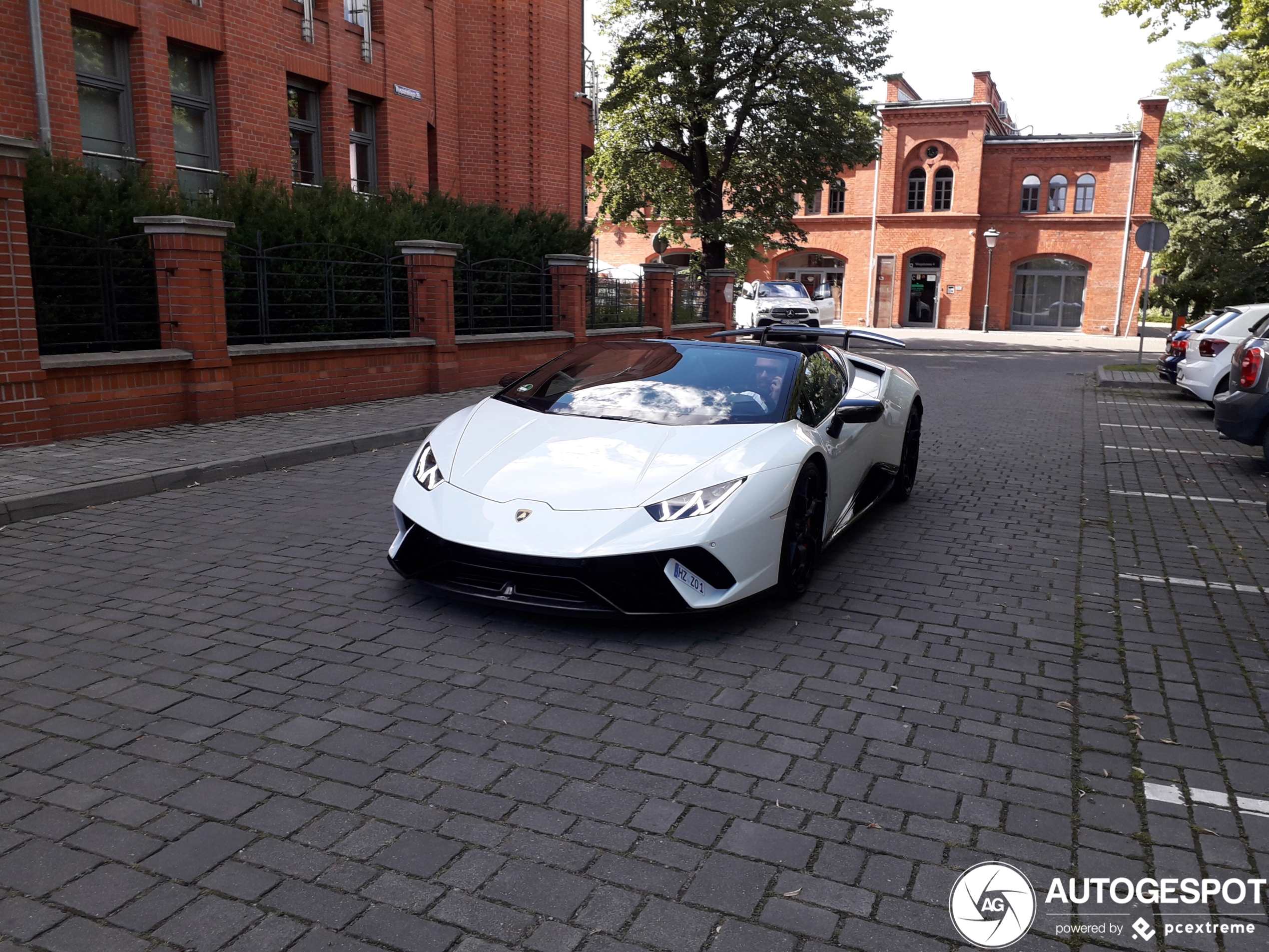 Lamborghini Huracán LP640-4 Performante Spyder