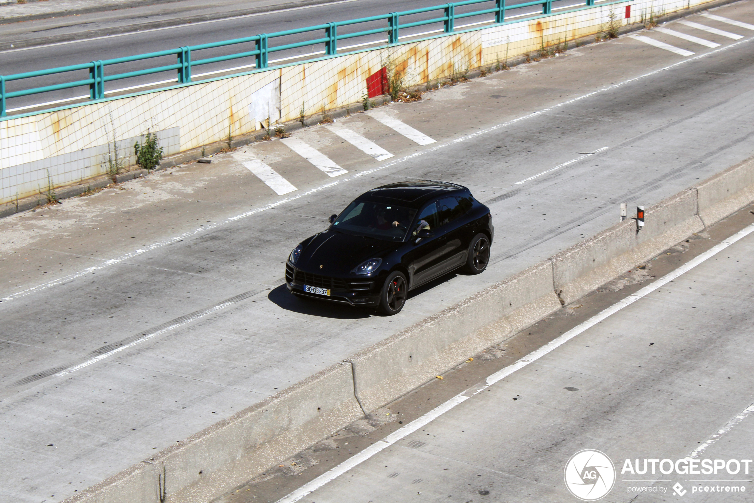 Porsche 95B Macan Turbo