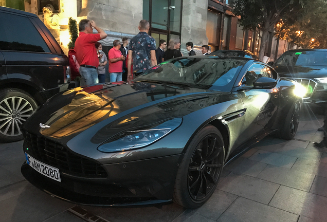 Aston Martin DB11