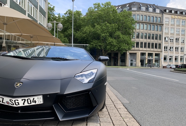 Lamborghini Aventador LP700-4