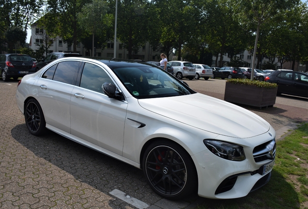 Mercedes-AMG E 63 S W213