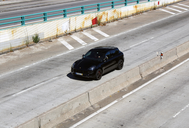 Porsche 95B Macan Turbo