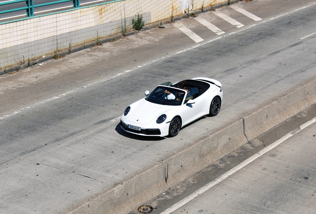 Porsche 992 Carrera 4S Cabriolet