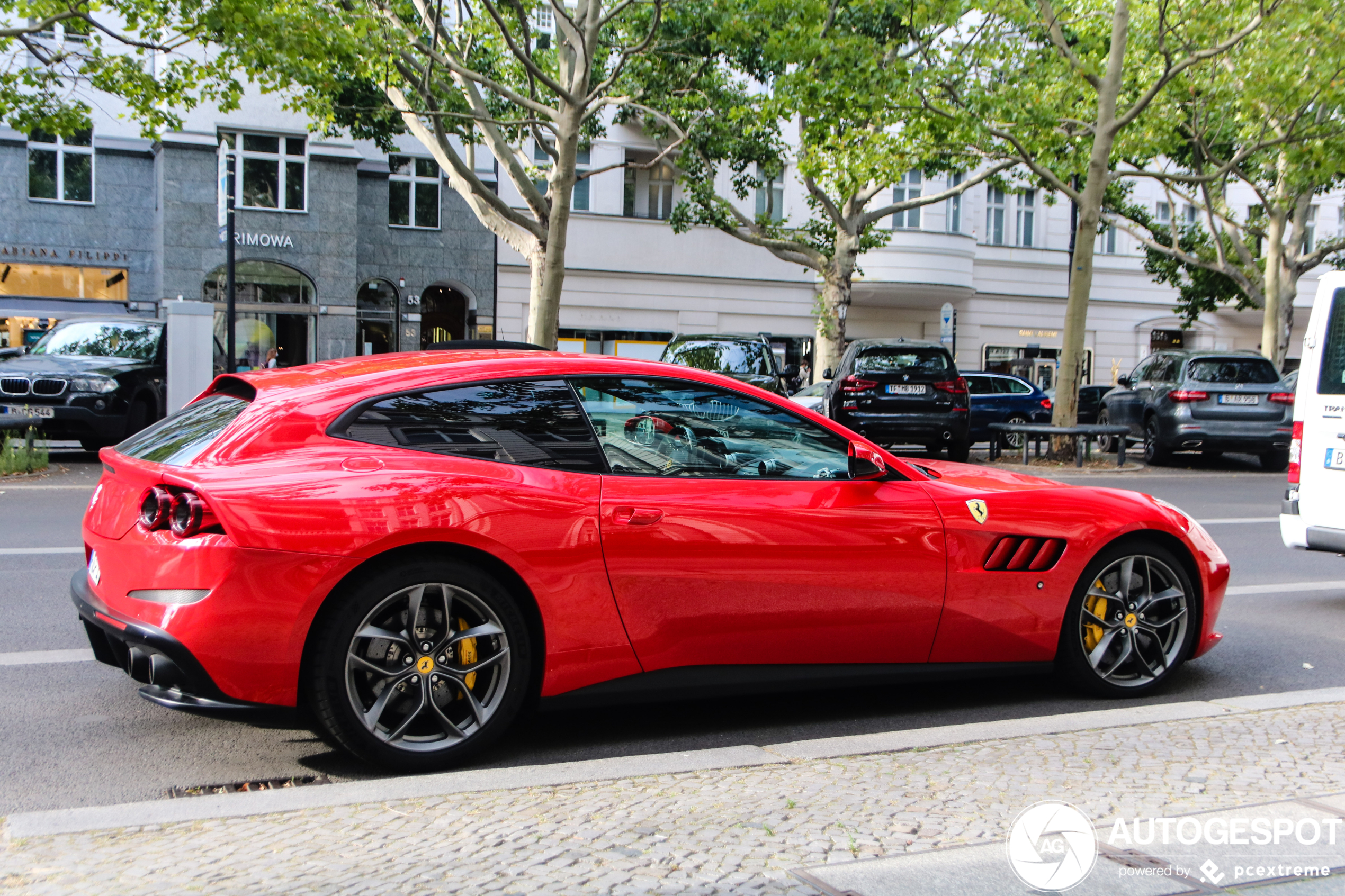 Ferrari GTC4Lusso T