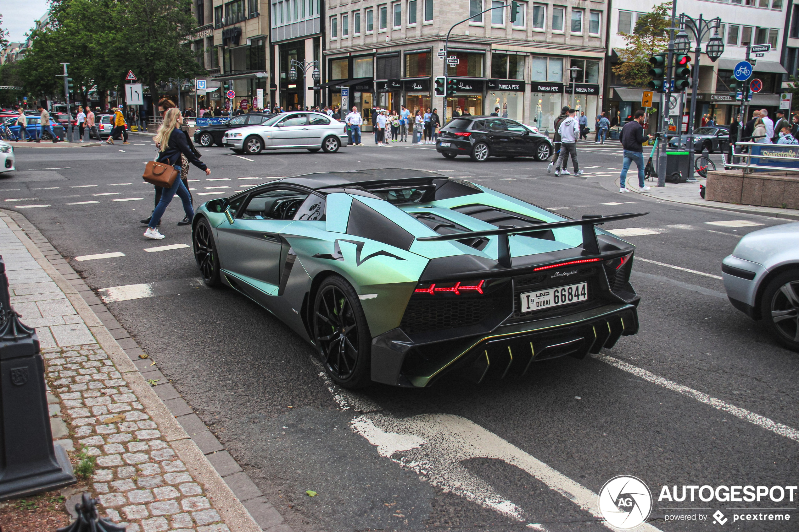 Lamborghini Aventador LP700-4 Roadster