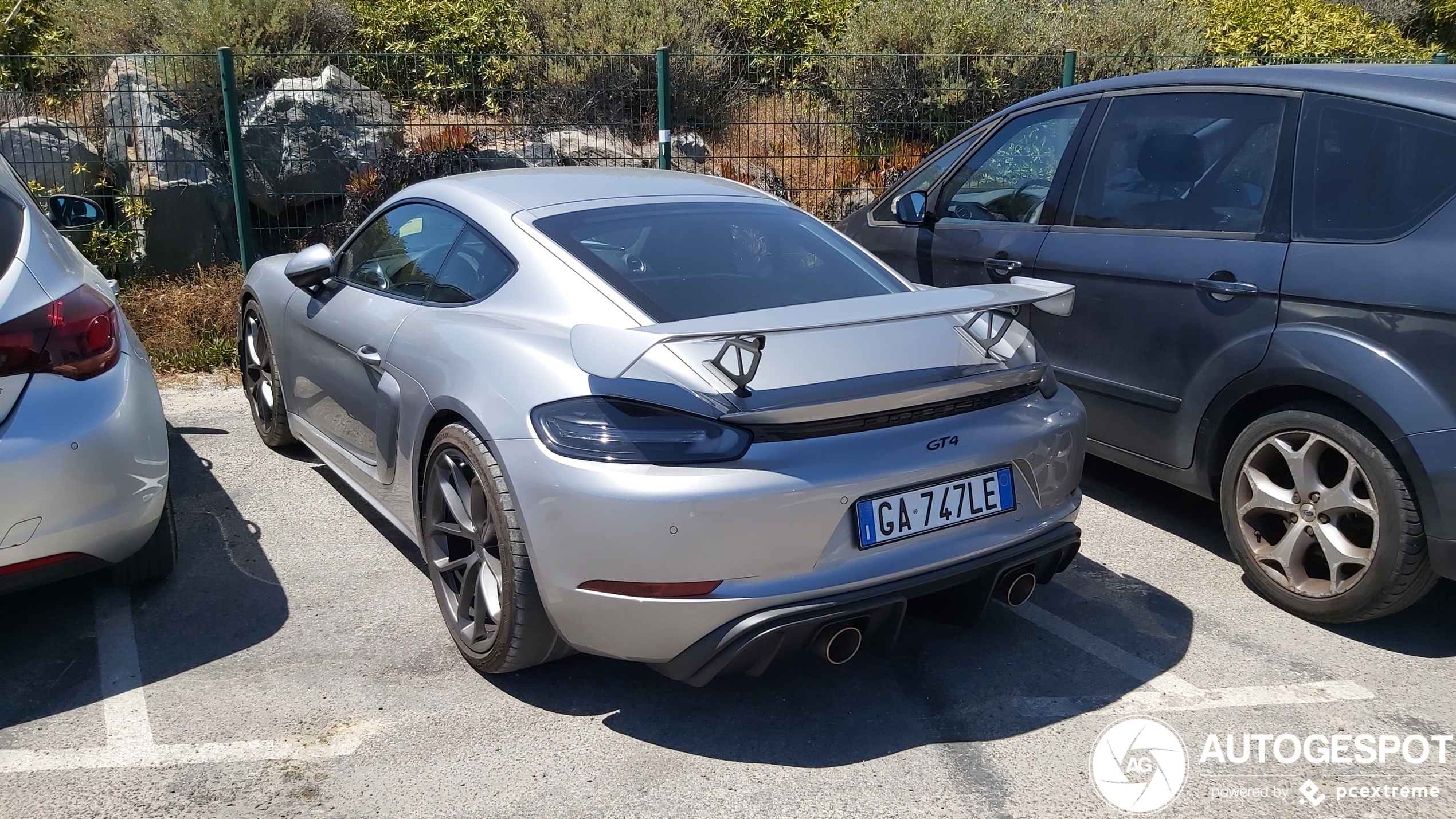 Porsche 718 Cayman GT4