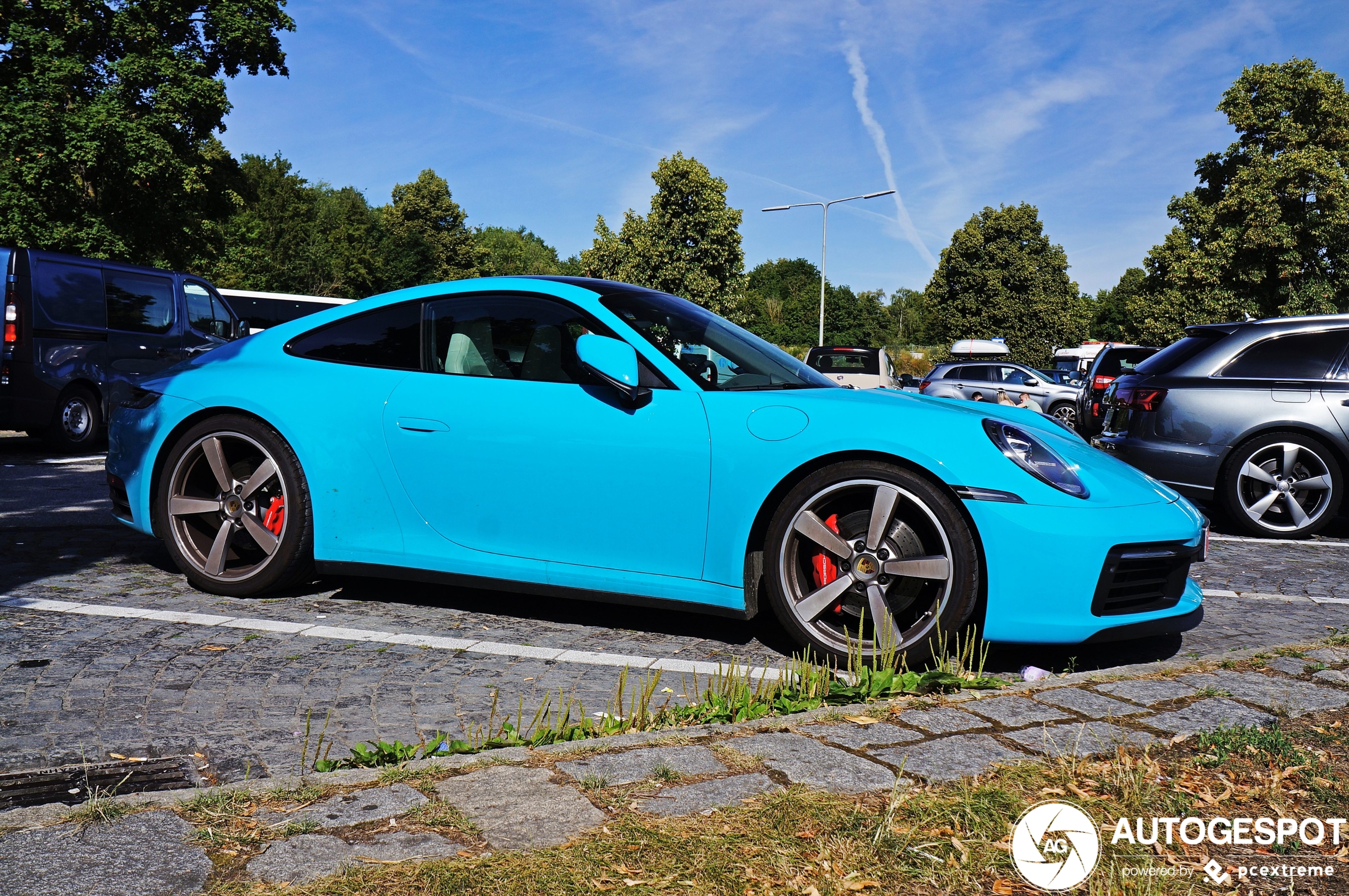 Porsche 992 Carrera 4S