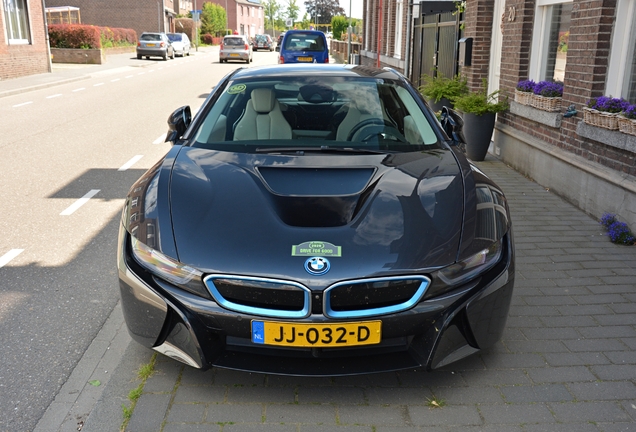 BMW i8