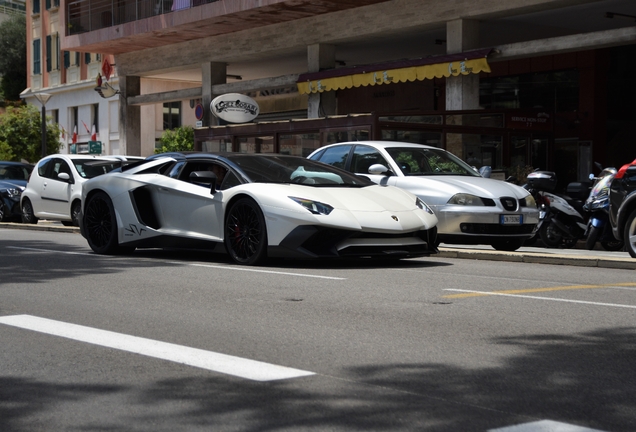 Lamborghini Aventador LP750-4 SuperVeloce Roadster