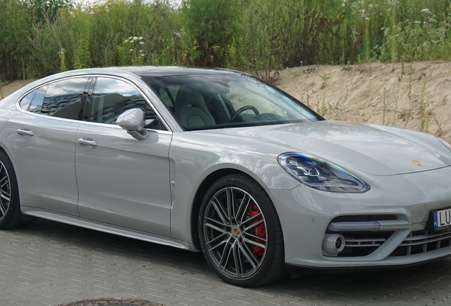 Porsche 971 Panamera Turbo