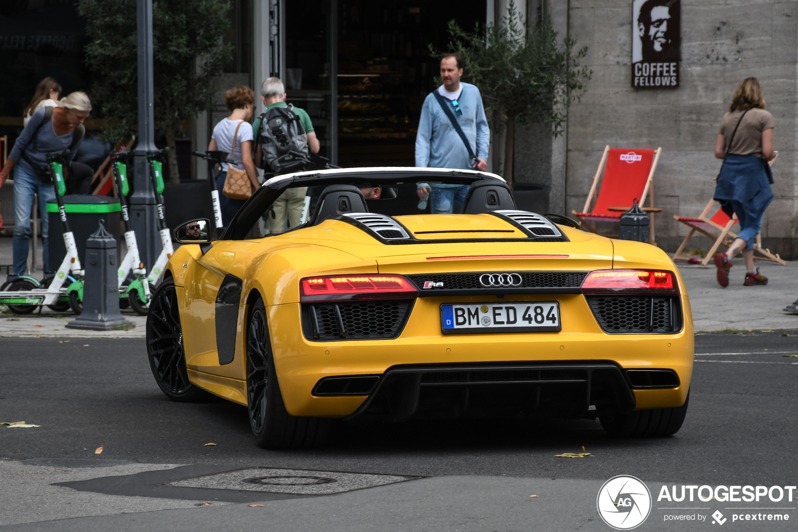 Audi R8 V10 Spyder 2016