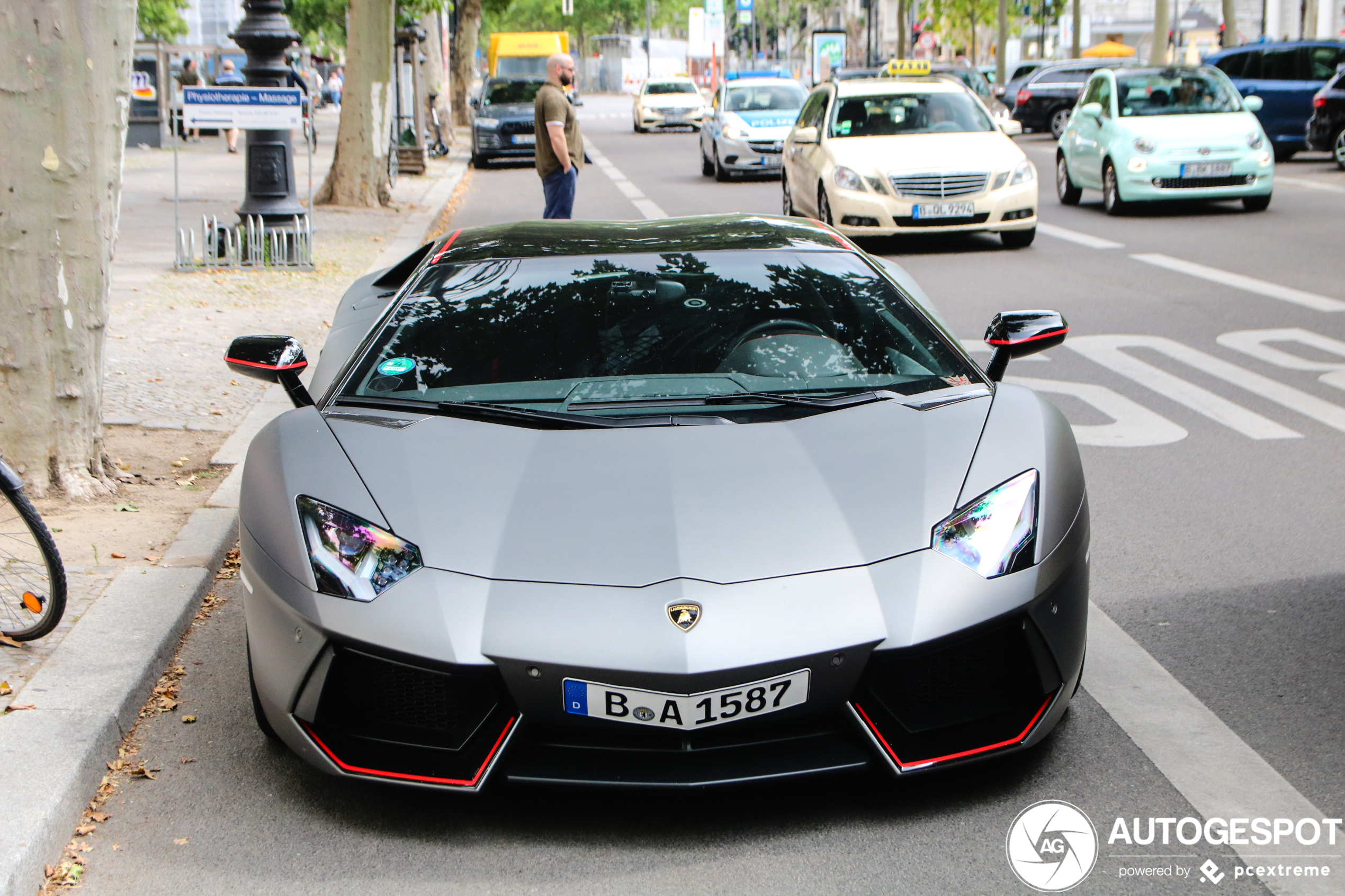 Lamborghini Aventador LP700-4 Pirelli Edition