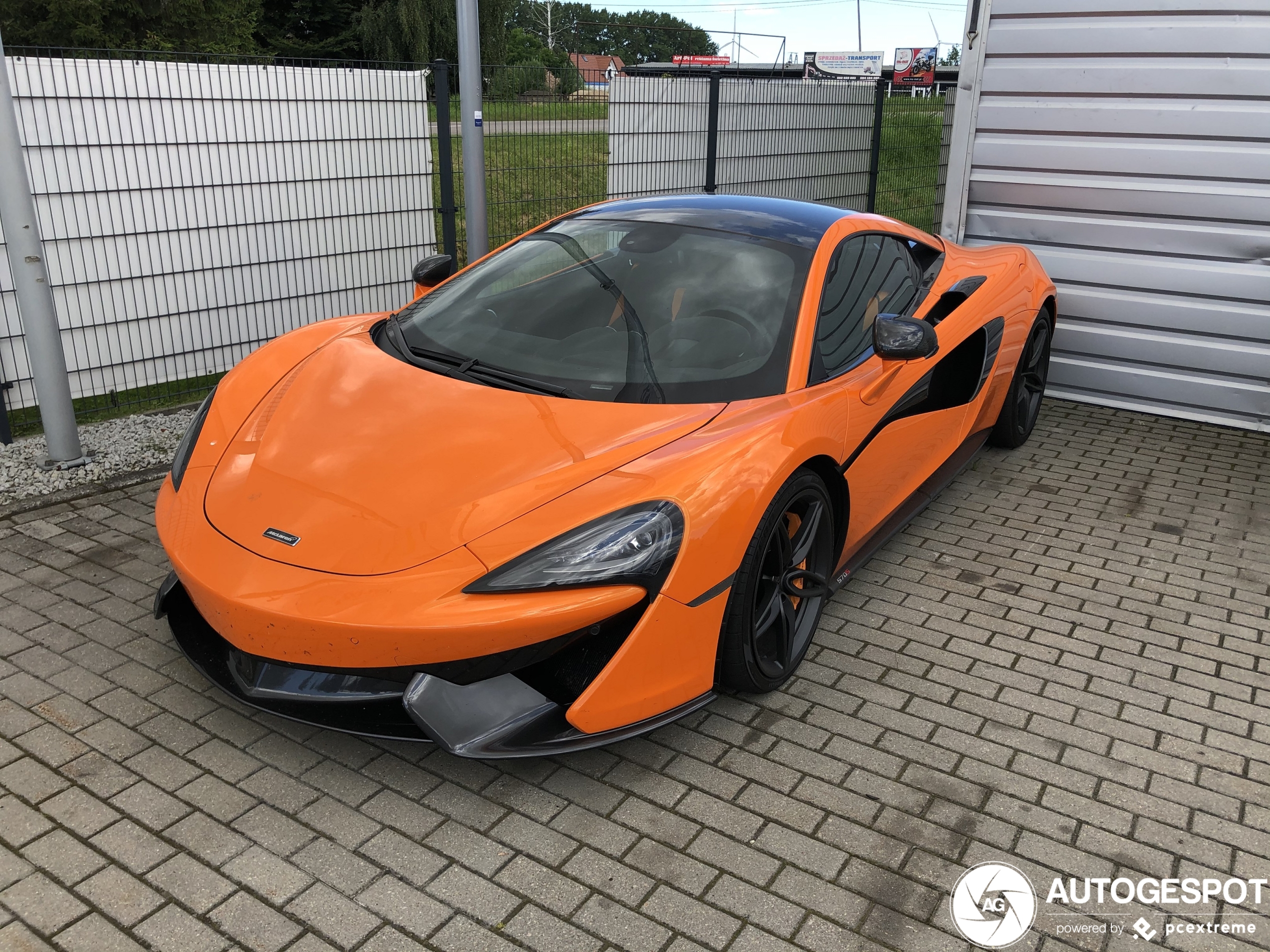 McLaren 570S