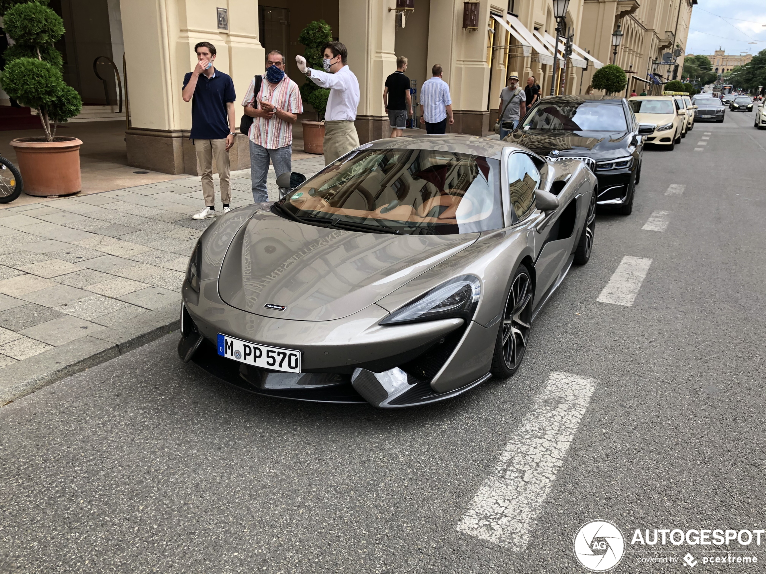 McLaren 570S