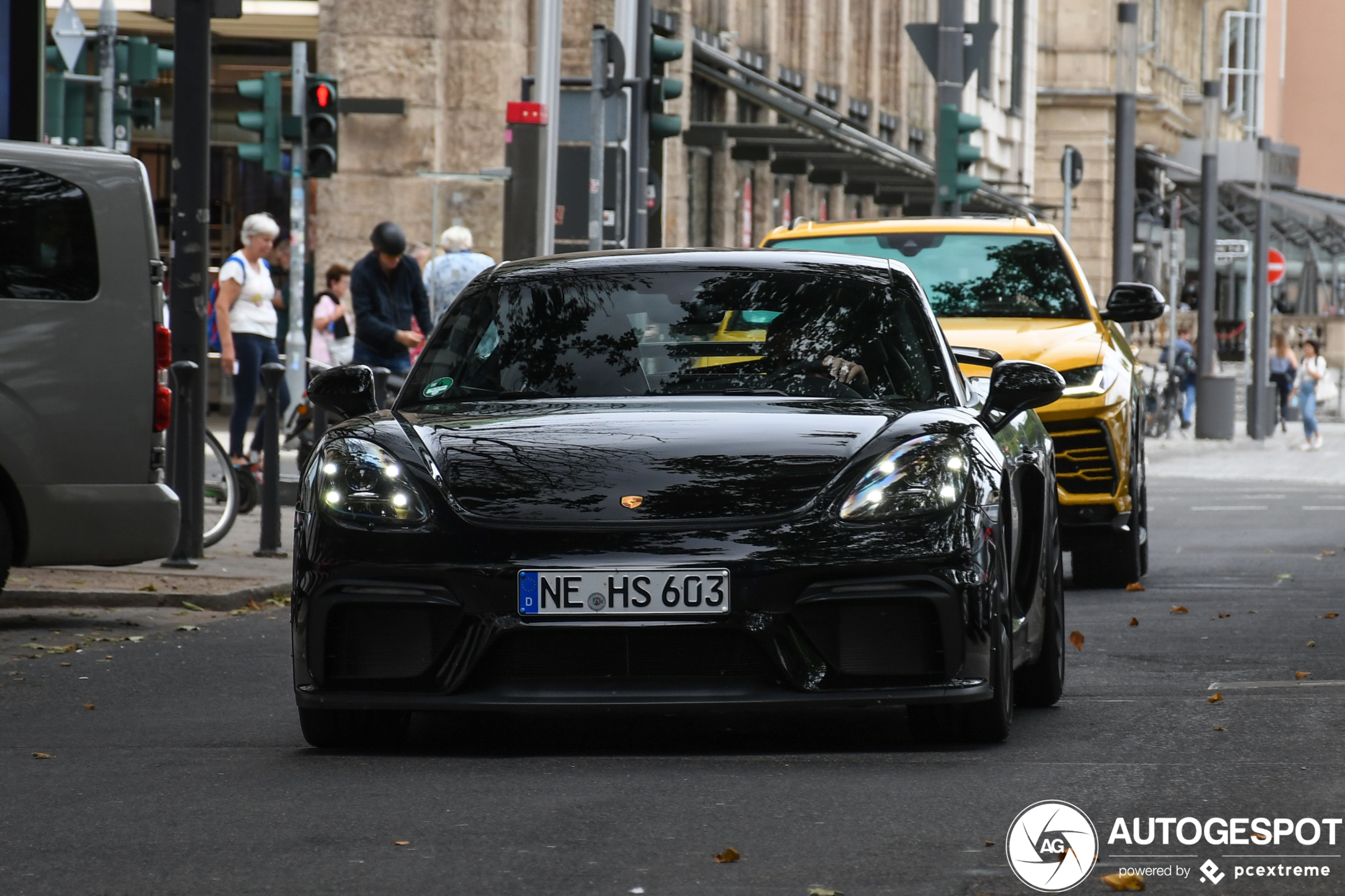 Porsche 718 Cayman GT4