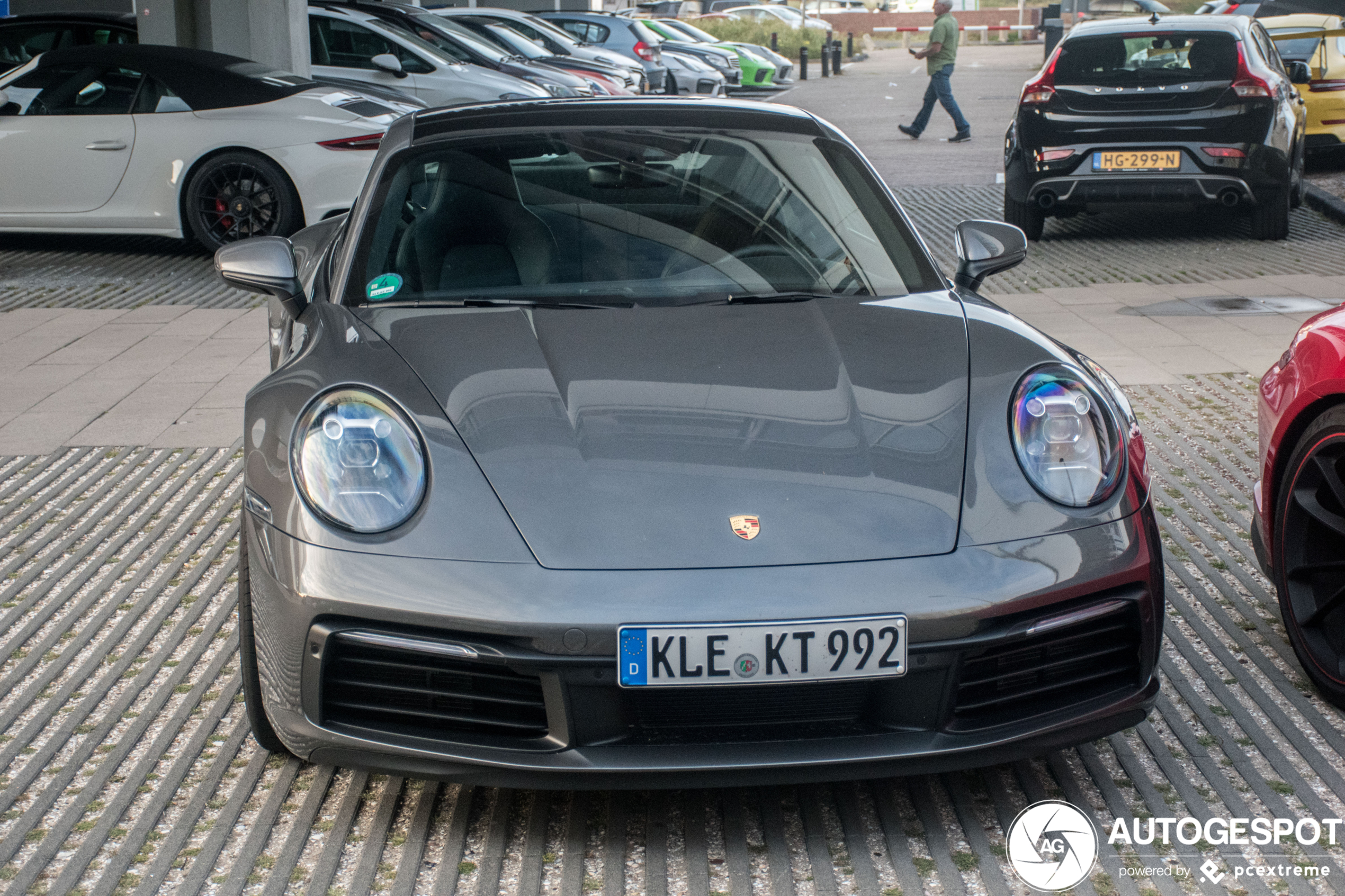 Porsche 992 Carrera 4S