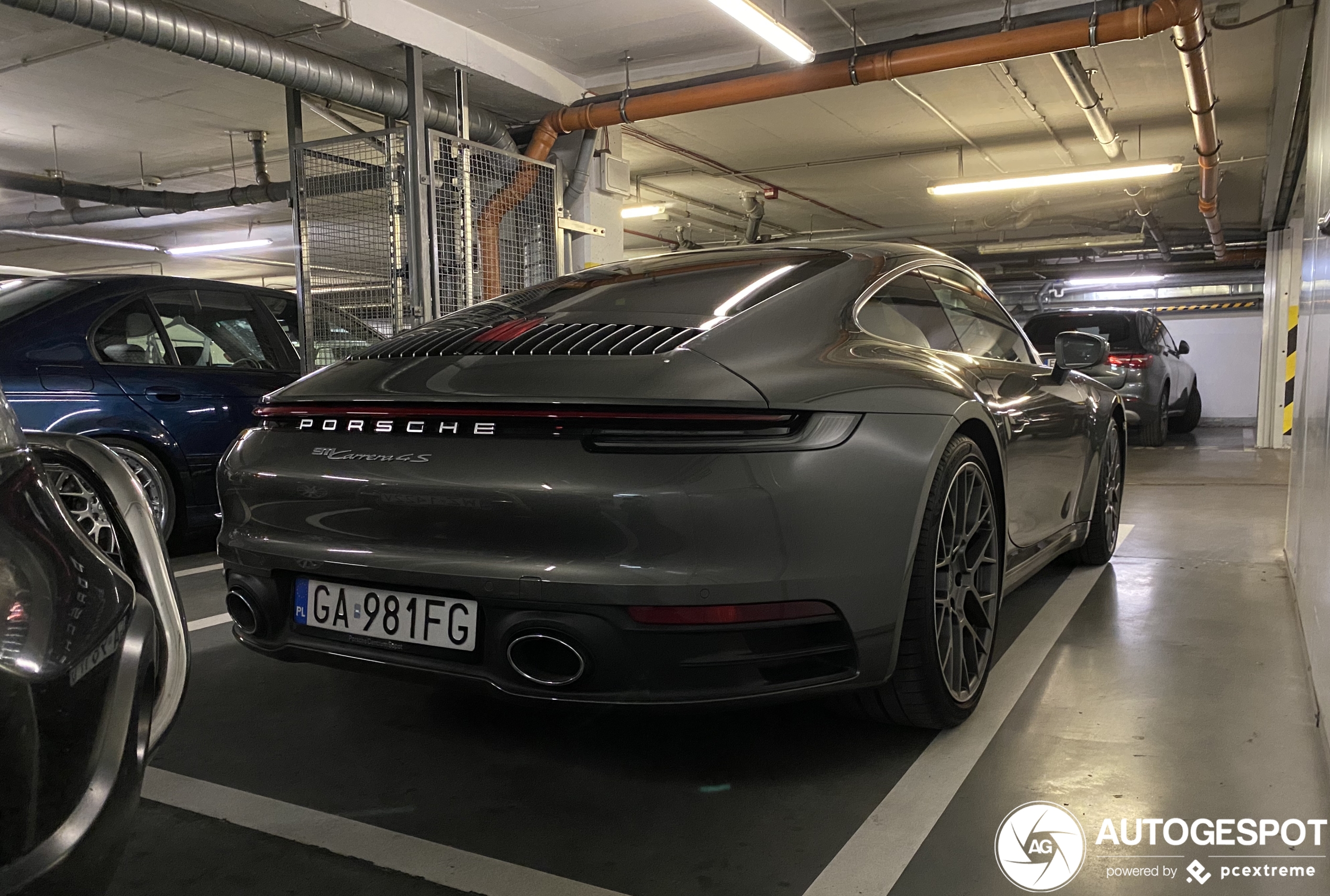 Porsche 992 Carrera 4S