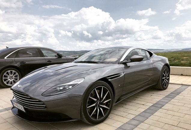 Aston Martin DB11