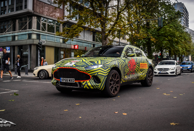 Aston Martin DBX