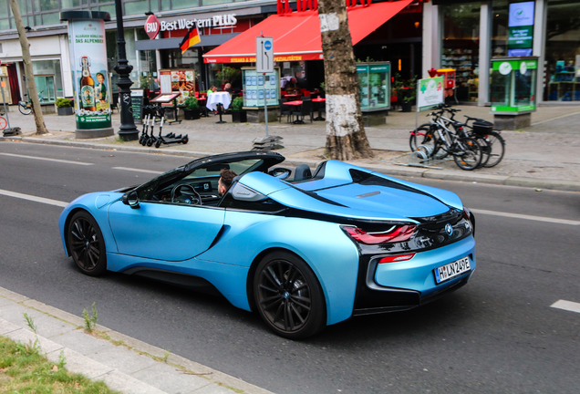 BMW i8 Roadster