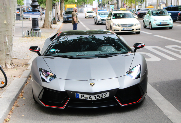 Lamborghini Aventador LP700-4 Pirelli Edition